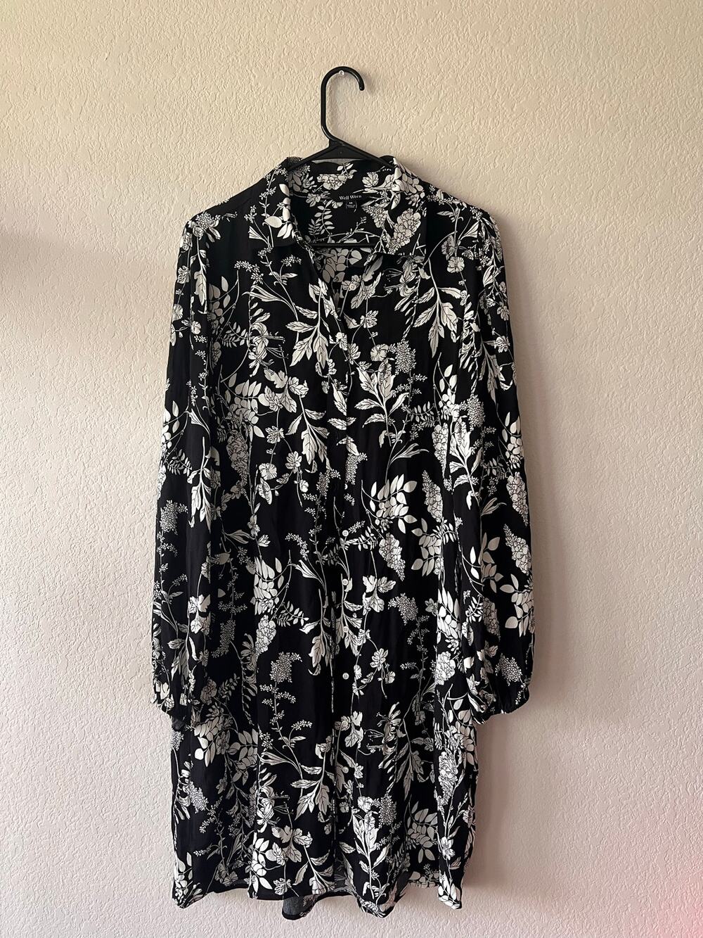 Well Worn Black White Floral Shirt Dress Long Sleeve Collared Button Down